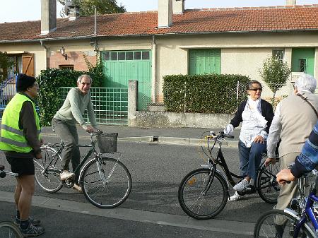 P1090046.JPG - Le départ de la sortie d'octobre : on est un peu plus couvert.